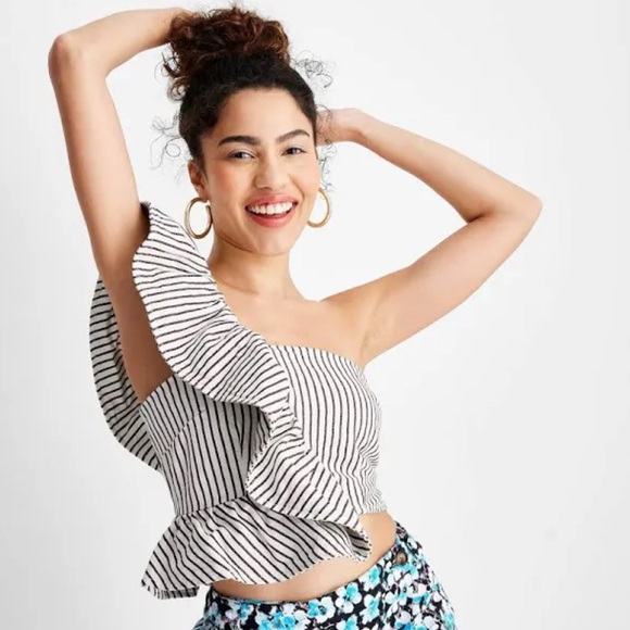 Striped One-Shoulder Ruffle Crop Top - Picture 10 of 10